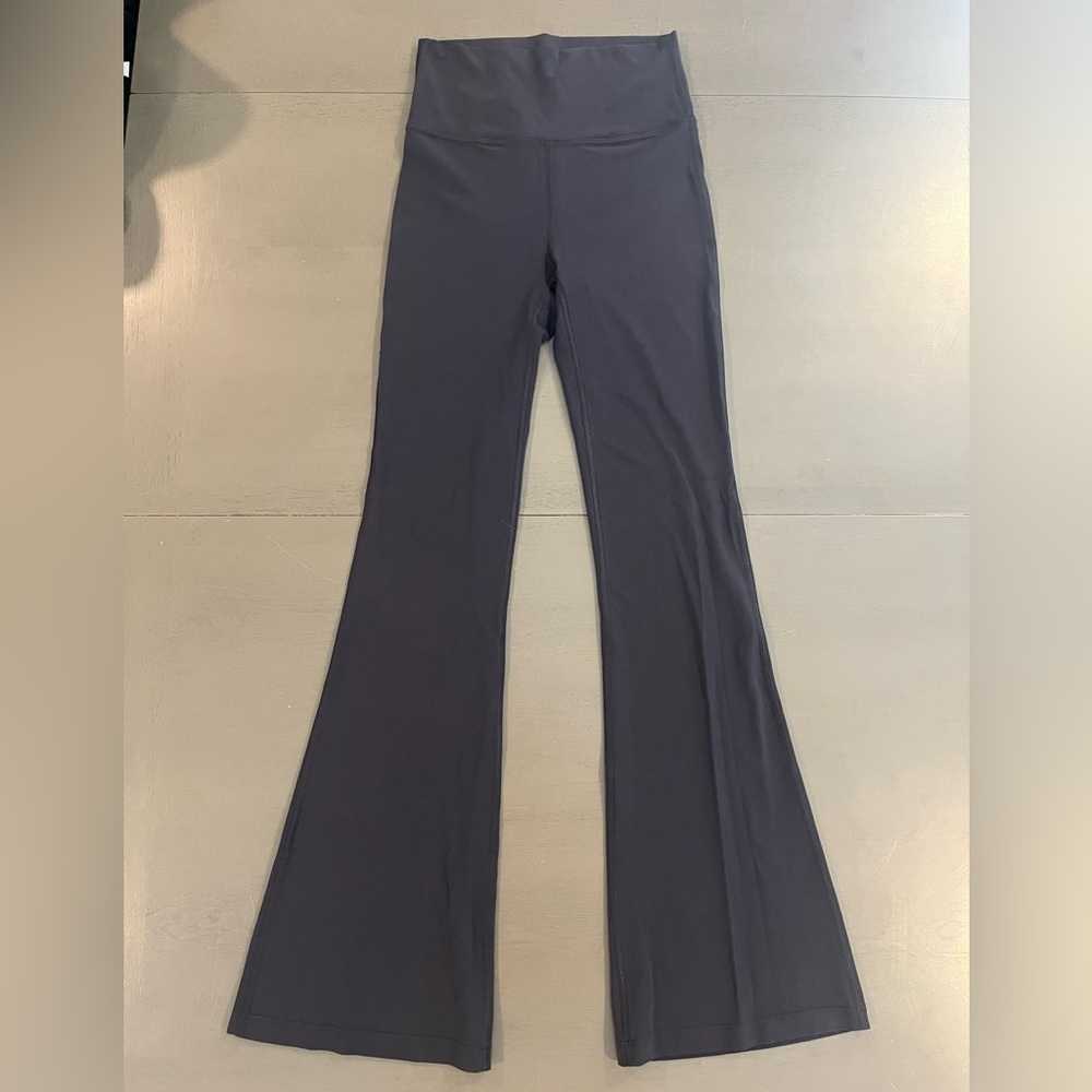 NWOT: High Rise & Extra Soft Flair Leggings. Size XS